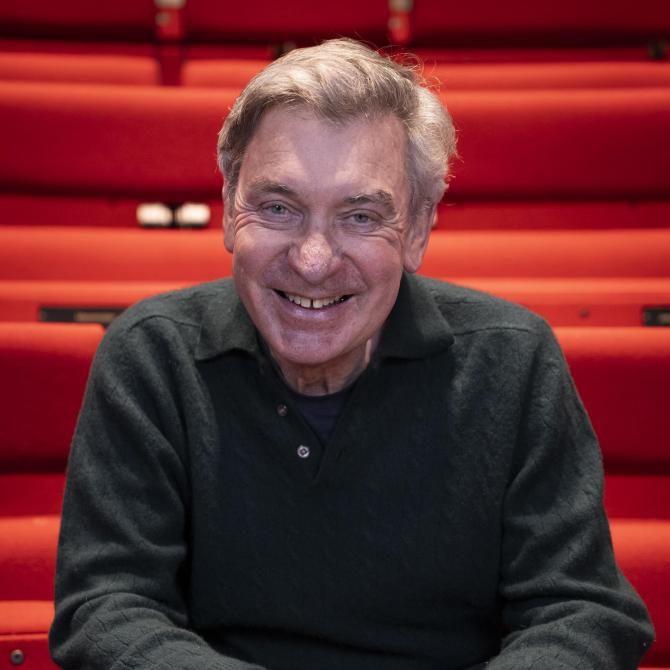 Sir Nigel Carrington